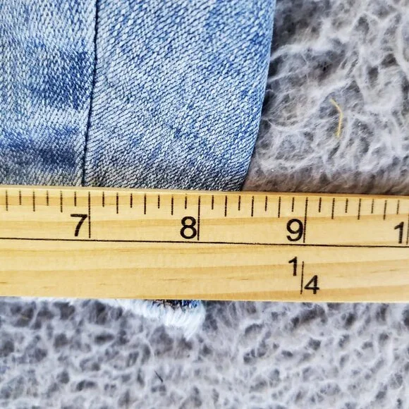 Torrid Shorts Womens Size 12 Light Blue Distressed Raw Hem Stretch Denim Jorts - Picture 6 of 11